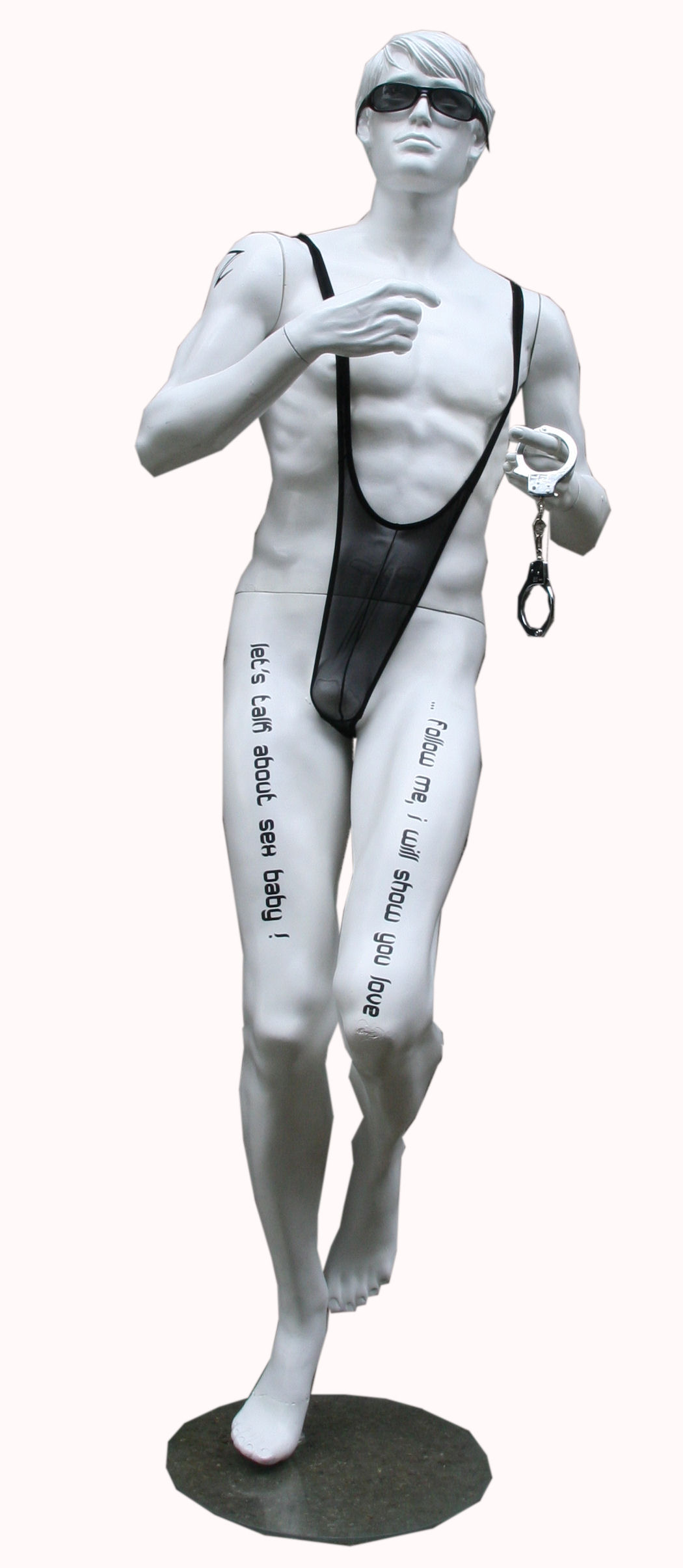 Schaufensterfigur "GAY" Lebensgroß  mit Handschelle, und Bodyslip,2,00m